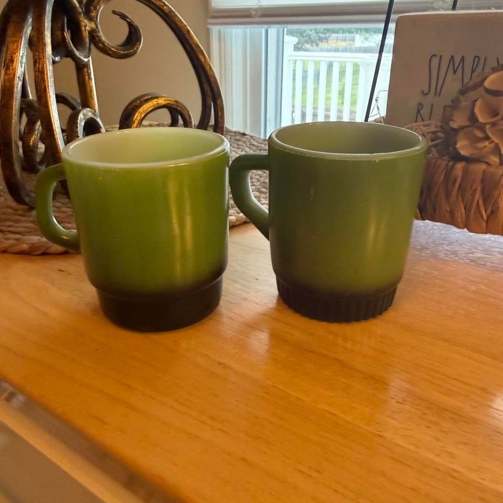 anchor hocking Green vintage coffee mugs